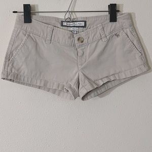 Abercrombie & Fitch Light Kahaki shorts size 00